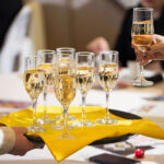 Servicio de catering para cóctel empresarial