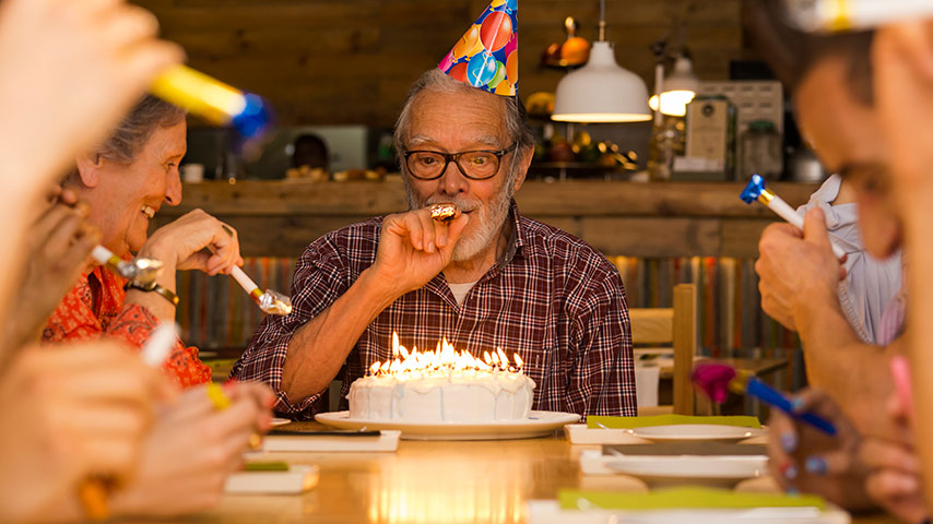 Catering cumpleaños adulto mayor